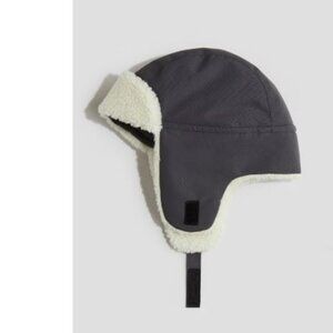 (4/$20) H&M - Fleece-Lined Earflap Cap